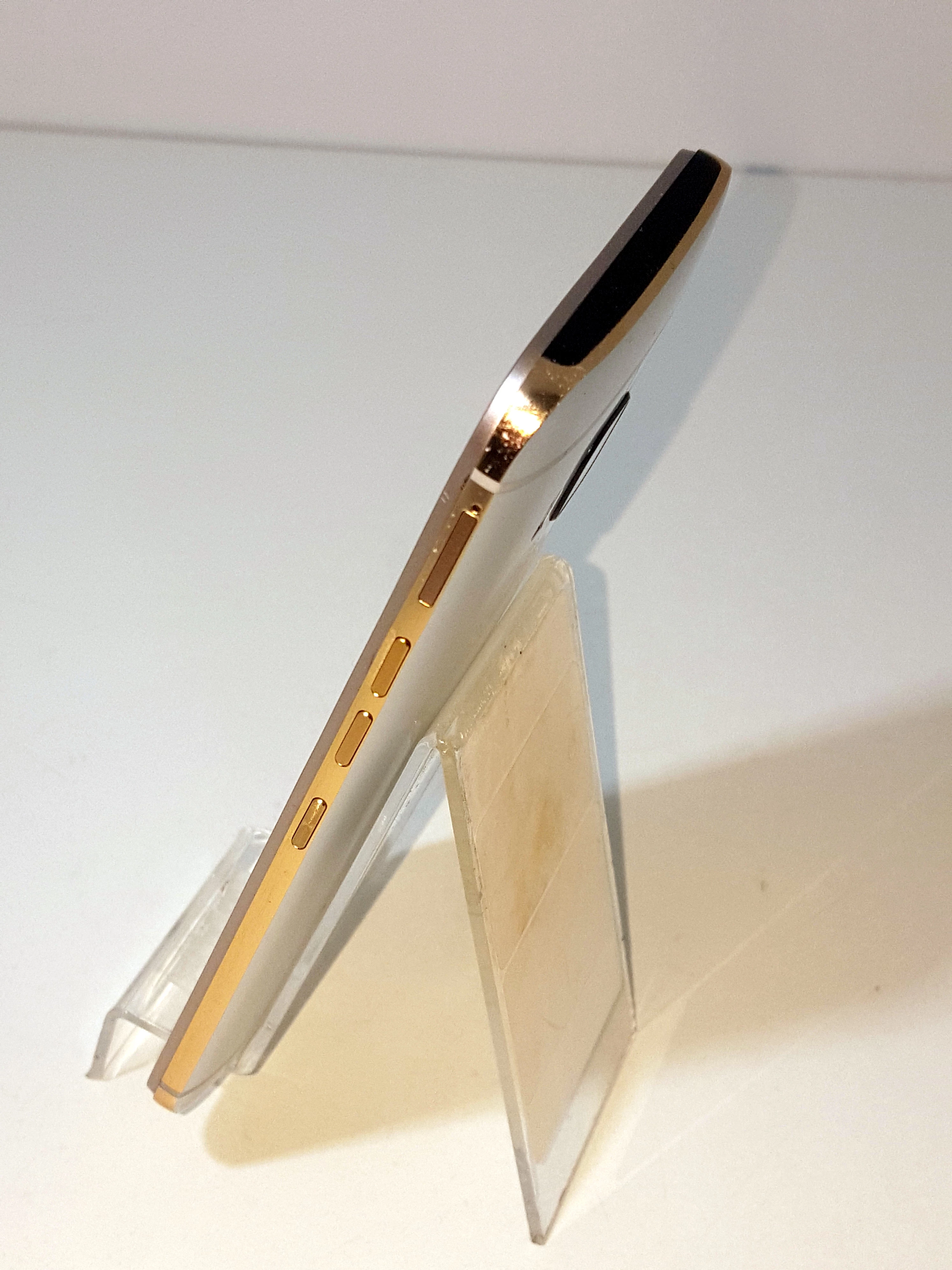 telefon-htc-one-m9-ladowarka-ean-gtin-4718487630592