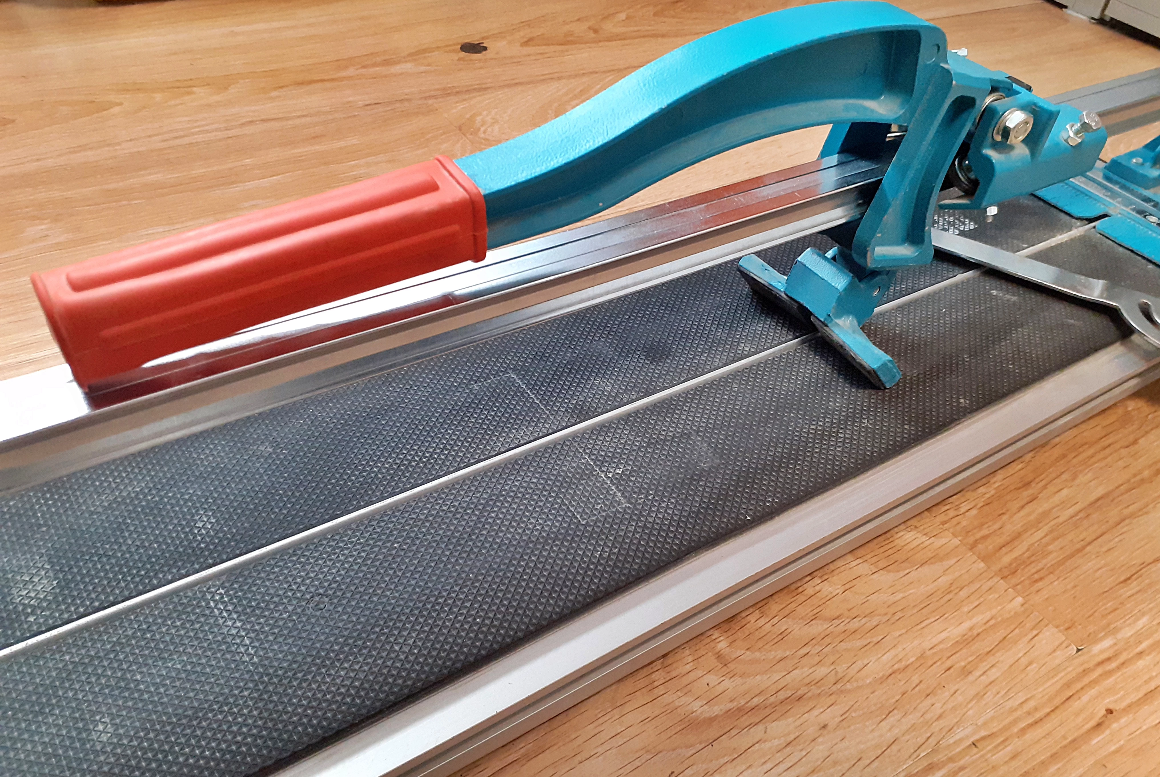 przecinarka-do-glazury-dedra-100-kod-producenta-1153