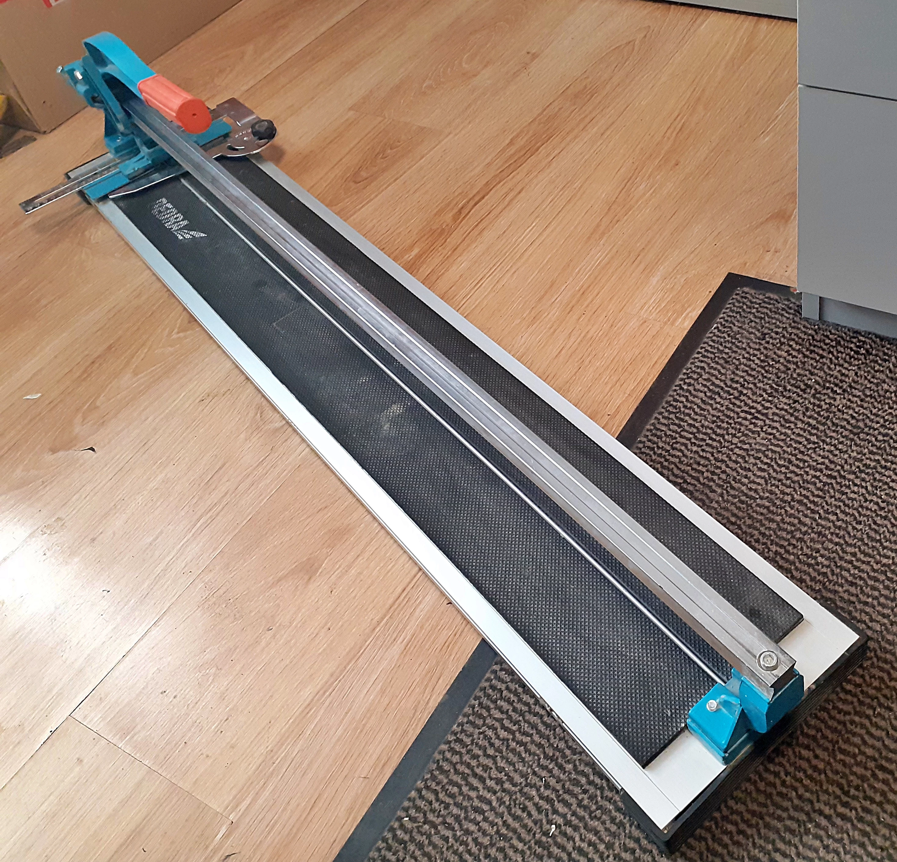 przecinarka-do-glazury-dedra-100-seria-1153