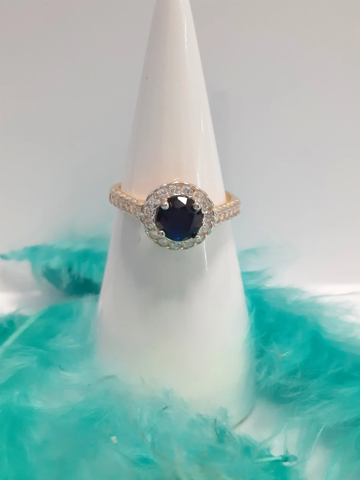 piekny-zloty-pierscionek-z-granatowym-oczkiem-14k-stan-11323-2