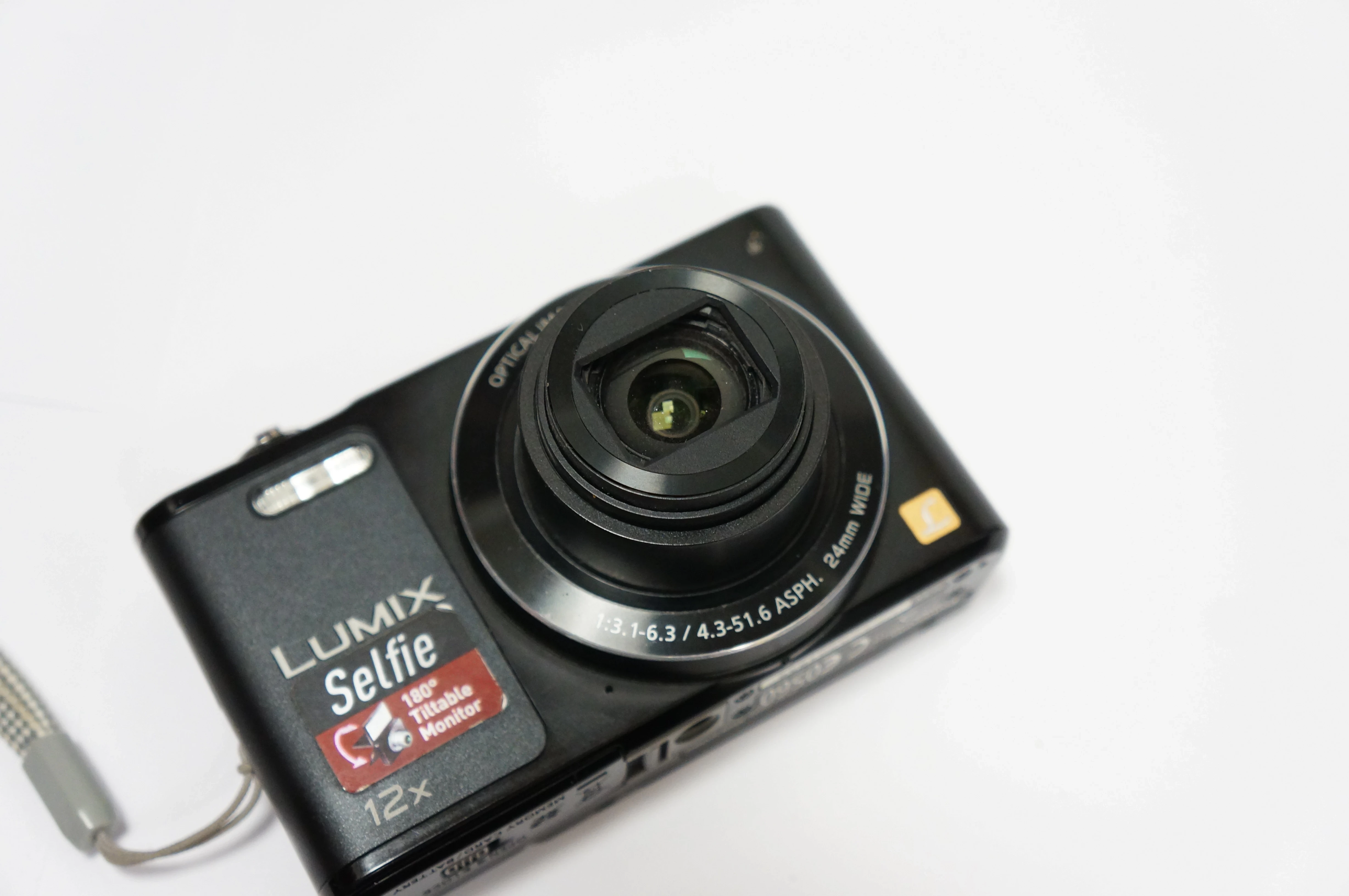 aparat-panasonic-lumix-dmc-sz10-16mpx-czulosc-iso-100