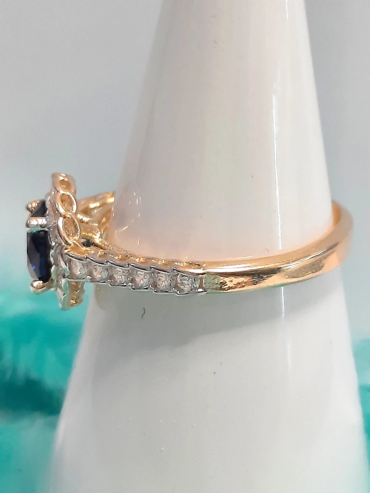 piekny-zloty-pierscionek-z-granatowym-oczkiem-14k-rodzaj-2205-16