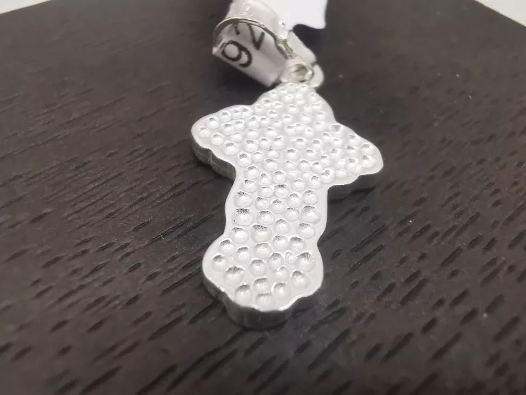 srebrny-krzyzyk-171g925-material-srebro