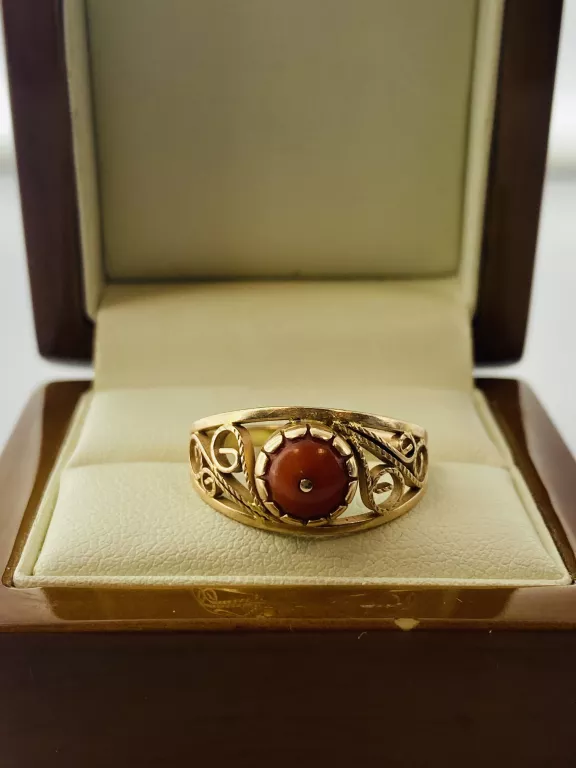 uzywany-zloty-pierscionek-z-koralem-p583407g-kamien-koral