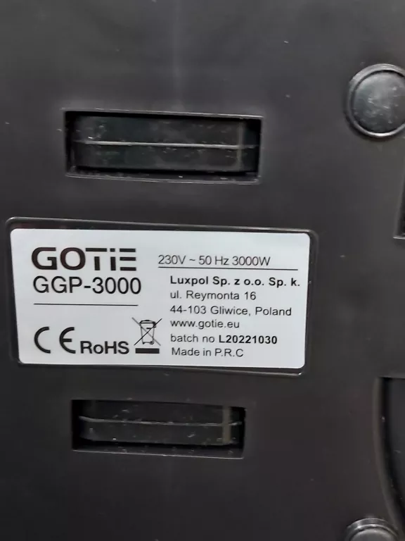 ŻELAZKO ZE STACJĄ PAROWĄ GOTIE GGP 3000 PUDEŁKO