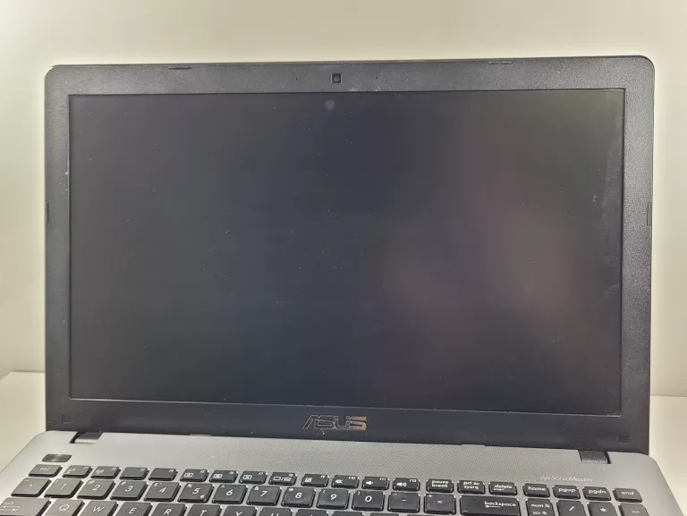 ASUS X550C / I3-3217U / 4 GB RAM / GEFORCE 720M