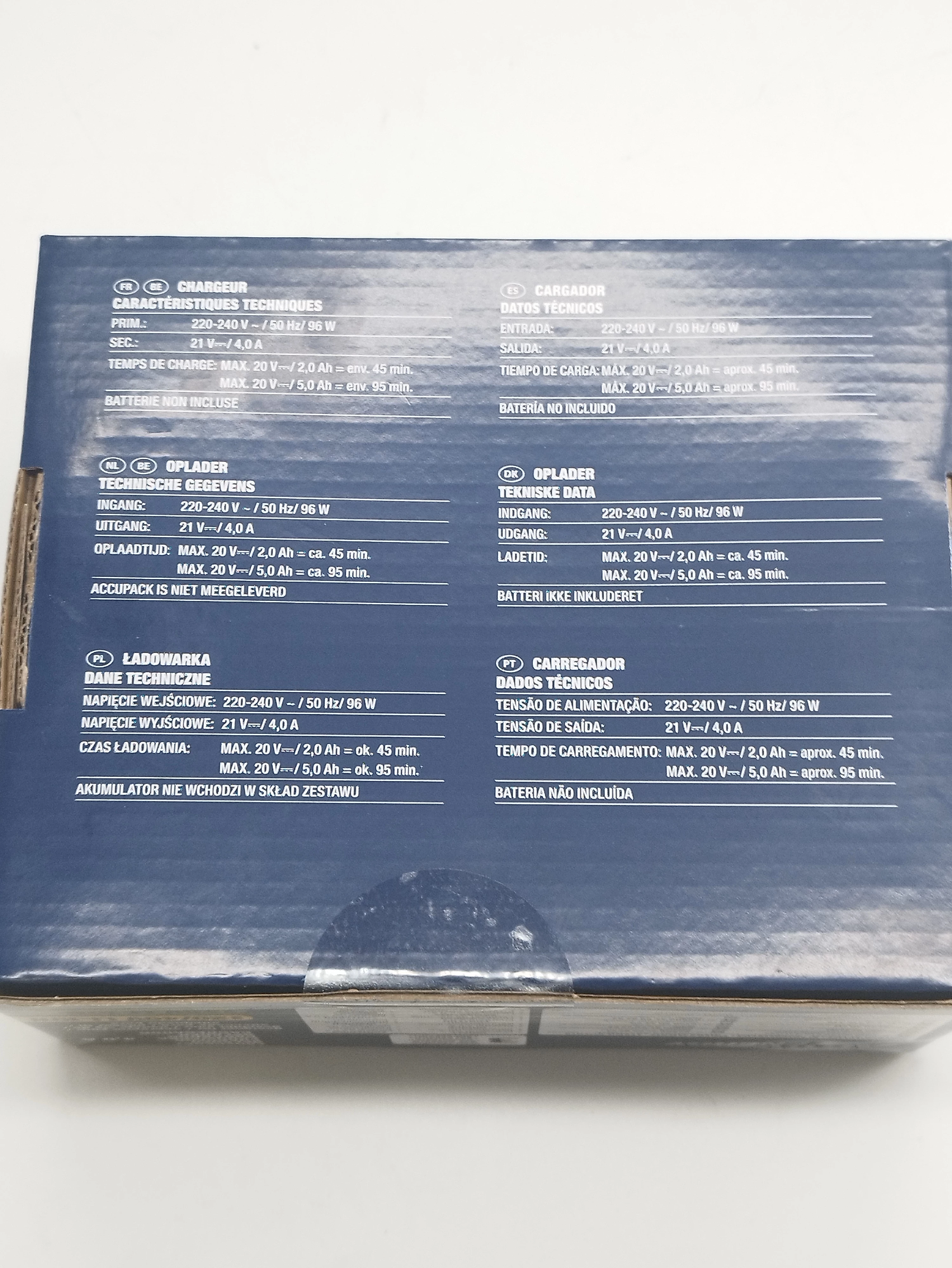 ladowarka-activ-energy-2040v-stan-powystawowy