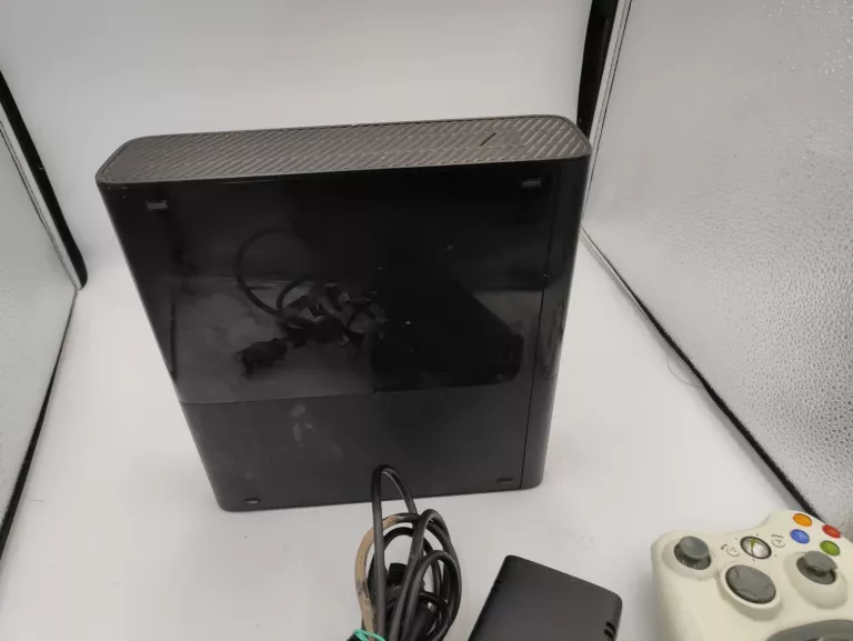 KONSOLA XBOX 360 E 4GB + 500GB