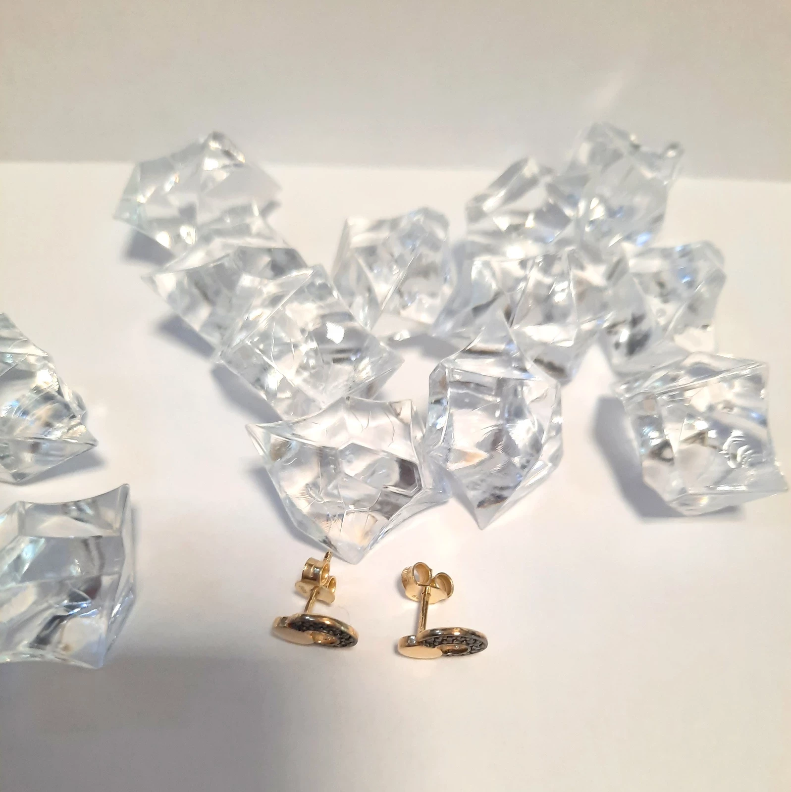 zlote-kolczyki-czarne-oczka-14k-rodzaj-wyrob-jubilerski