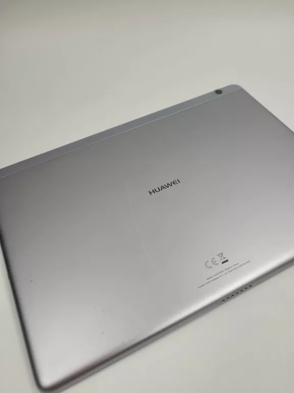 TABLET HUAWEI MEDIAPAD T3 10 2/16 GB + ETUI I KABEL