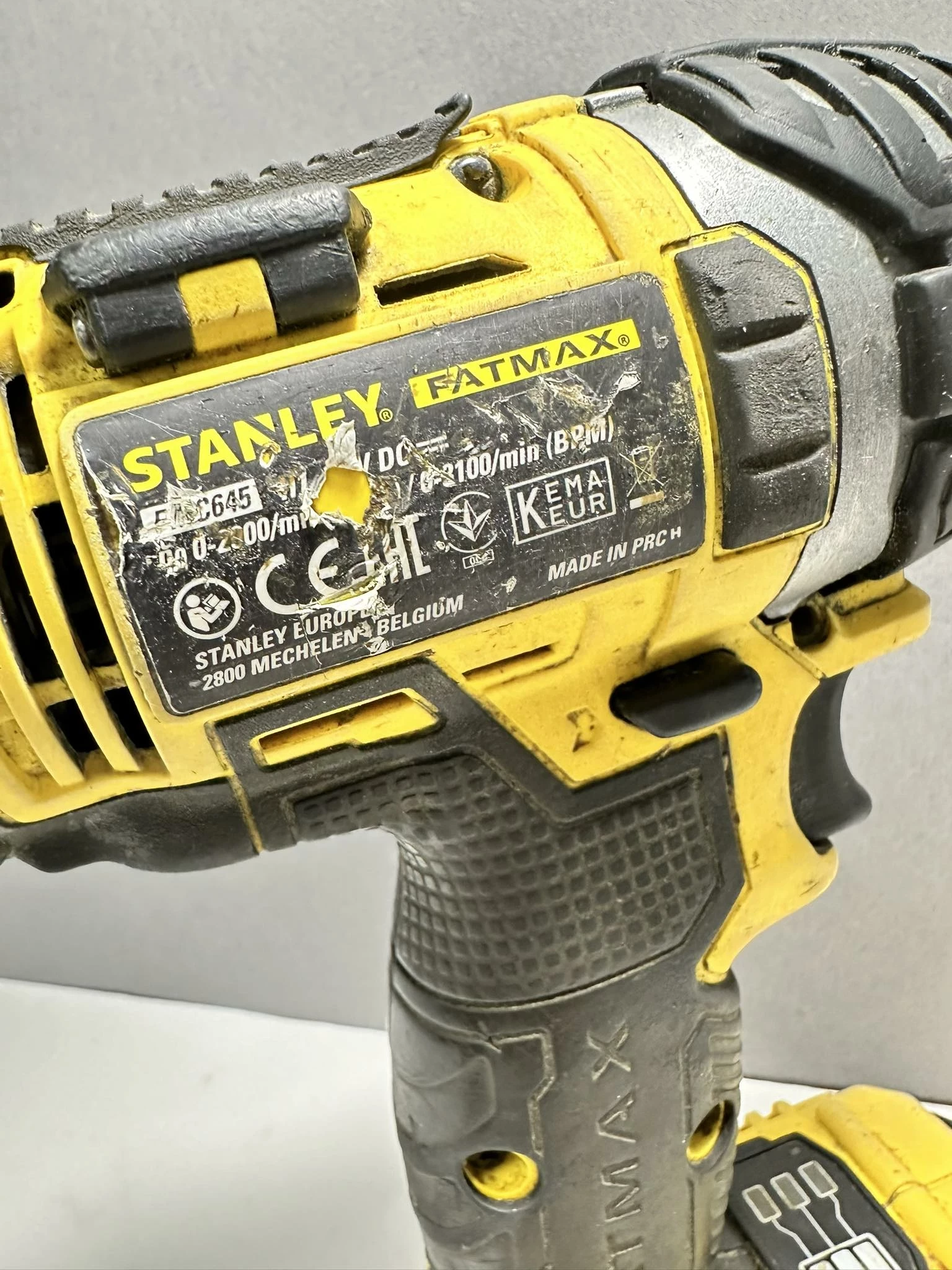 zakretarka-stanley-fatmax-18v-fmc645-maksymalny-moment-obrotowy-180