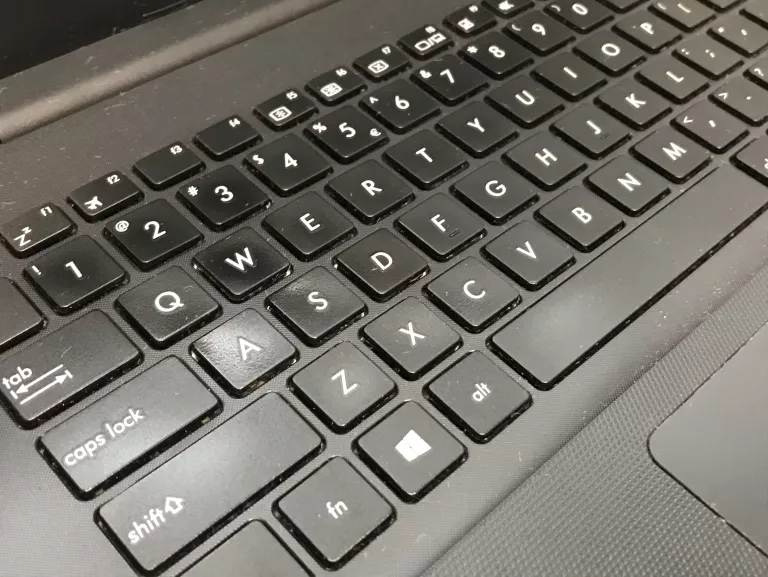 LAPTOP ASUS X554L I3/4GB/1TB/GF ŁAD