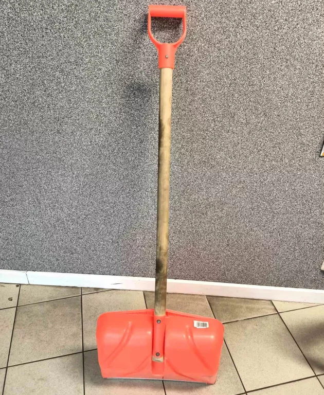 lopata-do-sniegu-kwazar-szeroka-material-glowicy-tworzywo-sztuczne