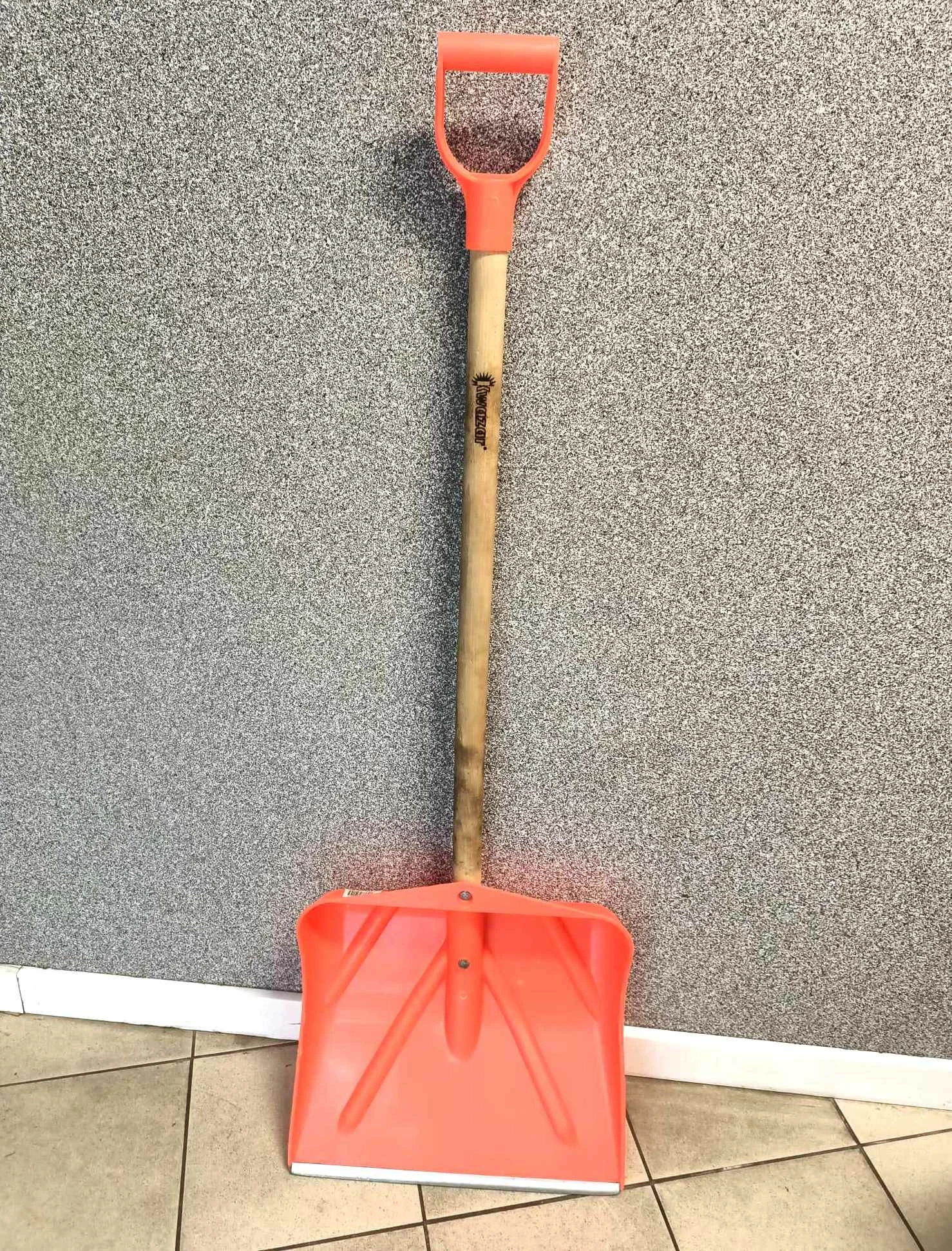 lopata-do-sniegu-kwazar-szeroka-pilsudskiego-1-belchatow