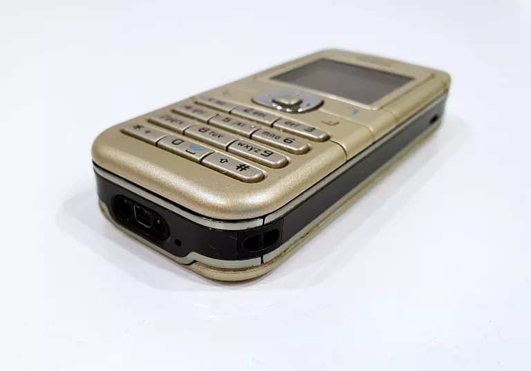 TELEFON NOKIA 6030