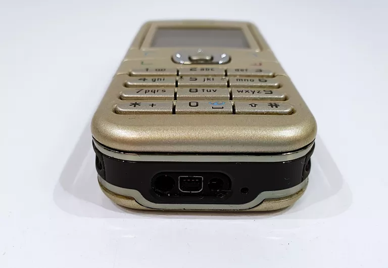 TELEFON NOKIA 6030