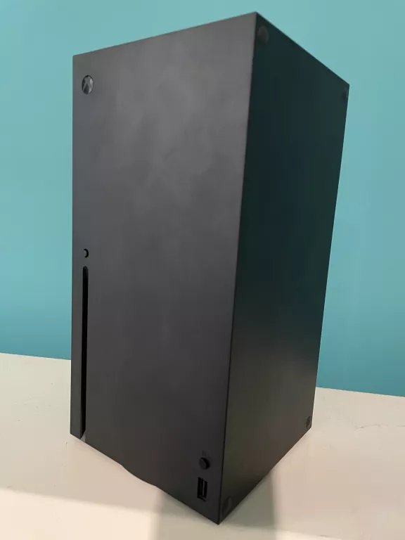 KONSOLA MICROSOFT XBOX SERIES X 1TB