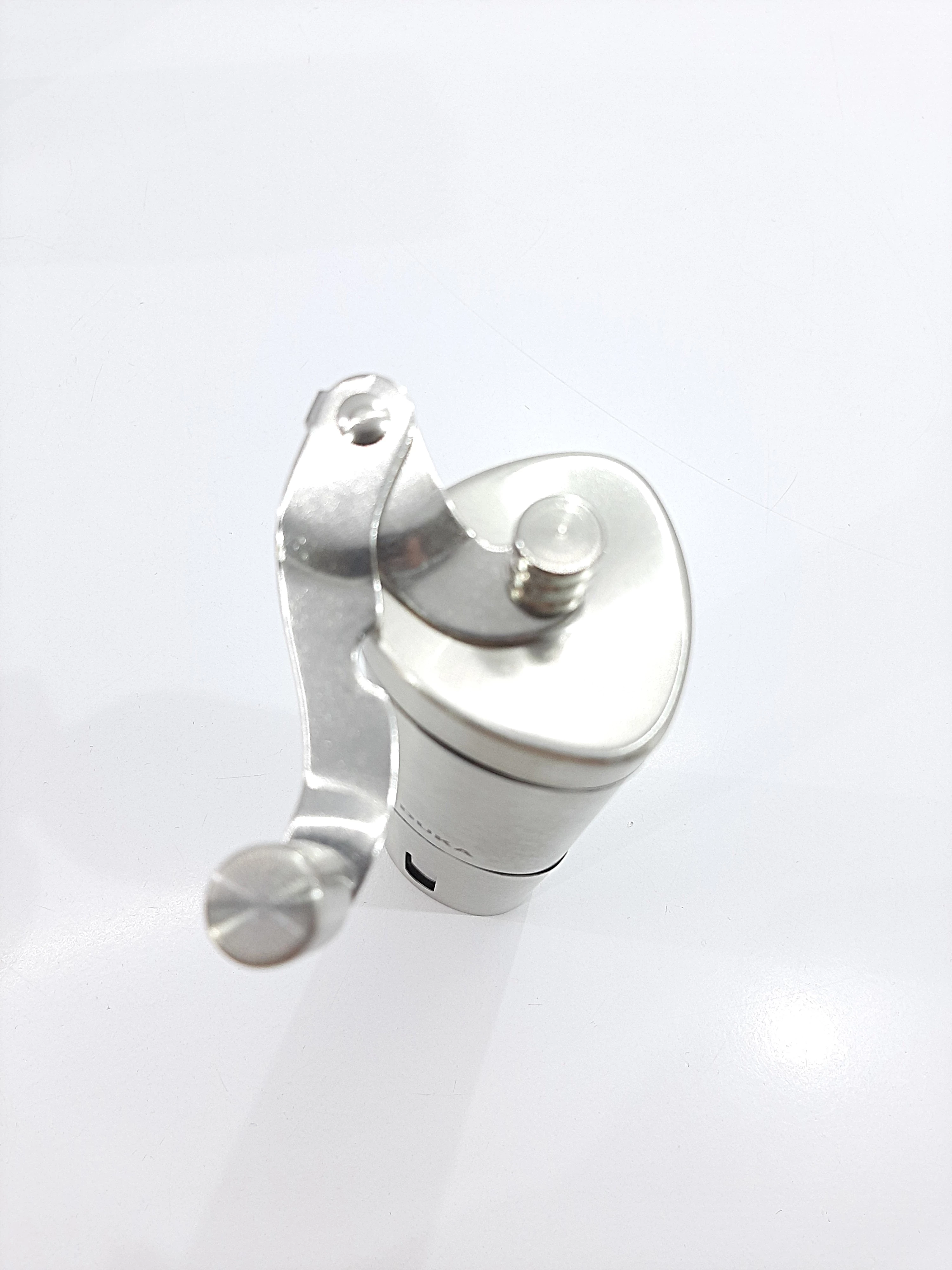 mlynek-do-kawy-reczny-duka-barista-model-barista