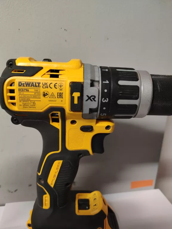 ZESTAW DEWALT DCF887 + DCD796 KPL WALIZKA