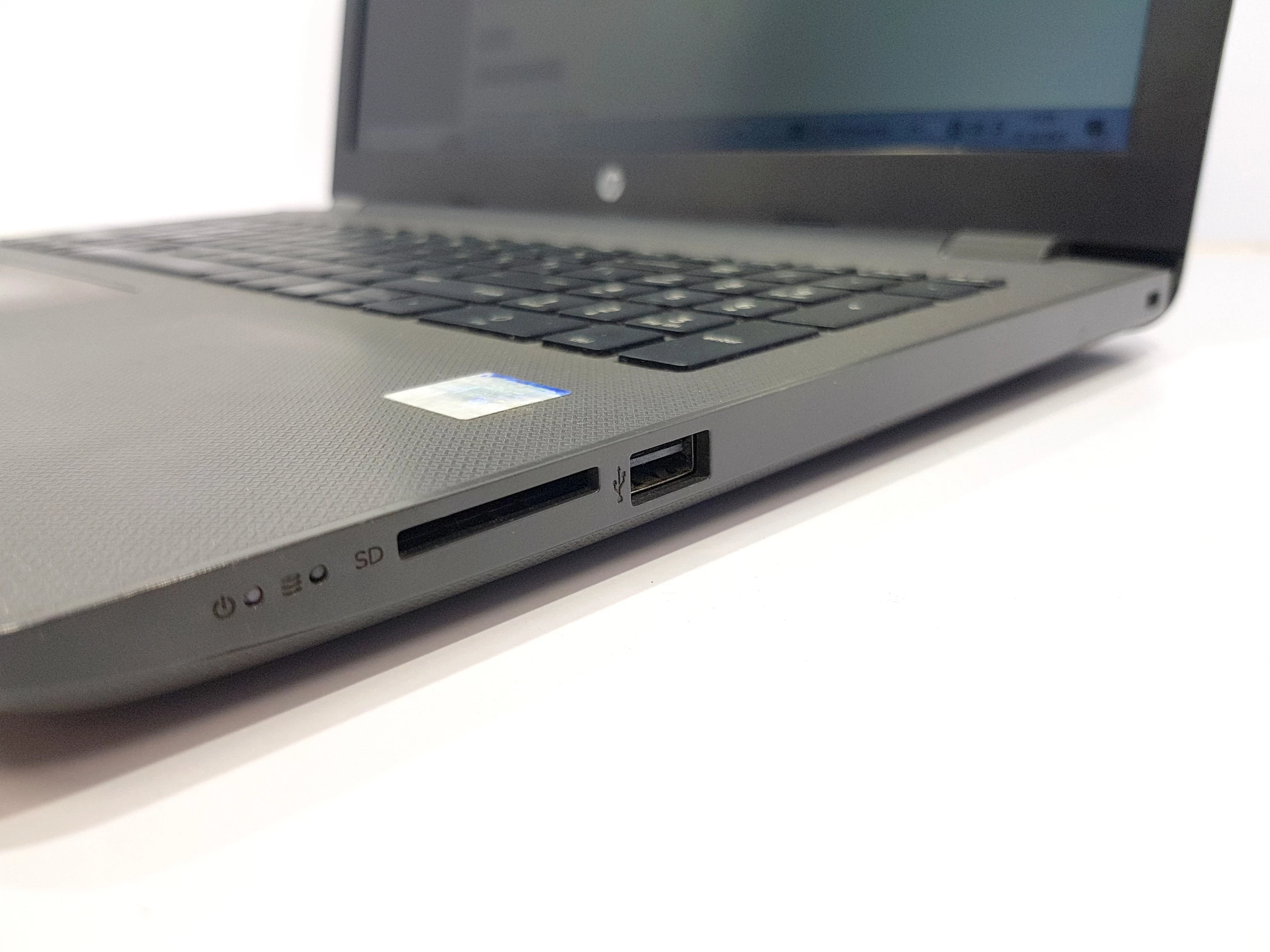 laptop-hp-3168ngw-opis-rozdzielczosc-px-1366-x-768