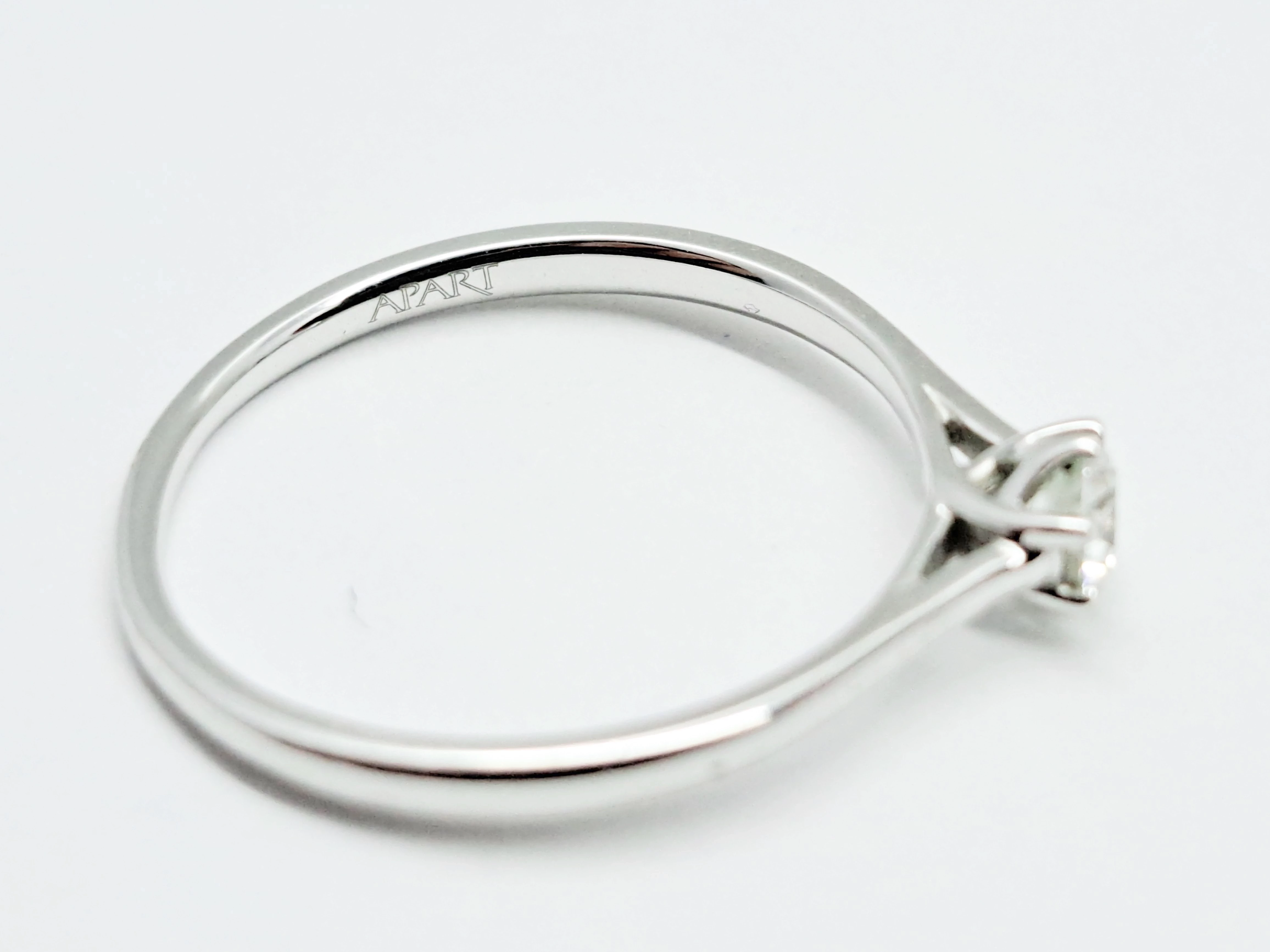 pierscionek-apart-biale-zloto-diament-020ct-141g-585-certyfikat-rodzaj-2205-1