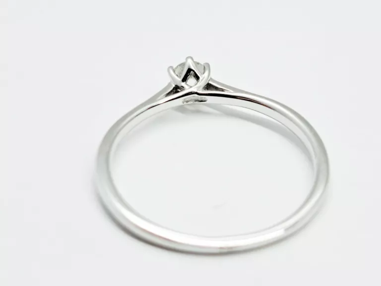 pierscionek-apart-biale-zloto-diament-020ct-141g-585-certyfikat-marka-226434-315670