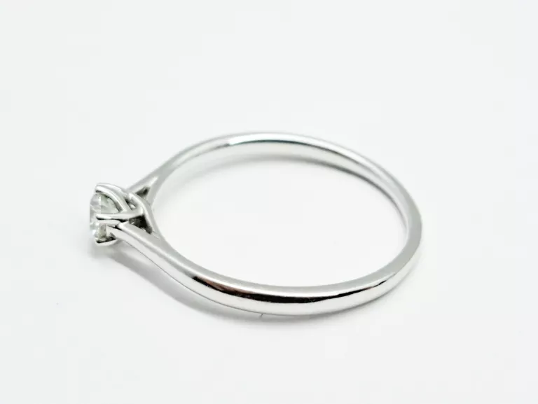 pierscionek-apart-biale-zloto-diament-020ct-141g-585-certyfikat-stan-11323-2