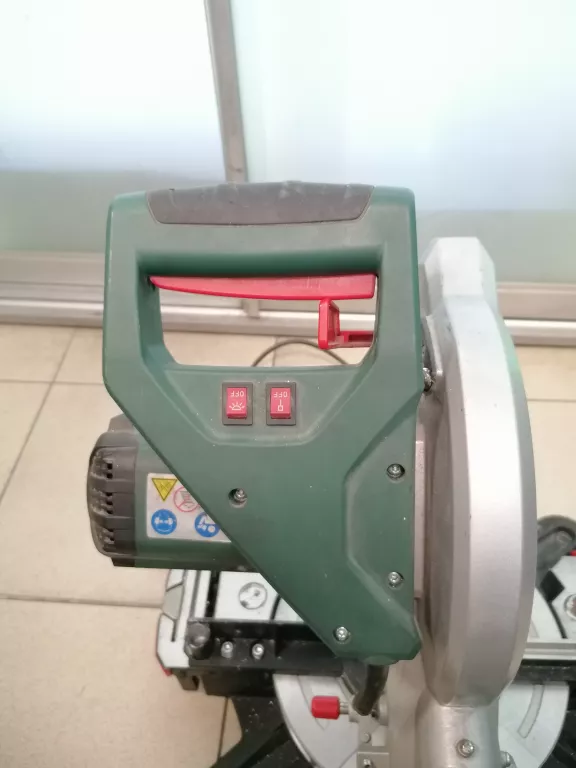 pila-ukosnica-metabo-ks-216-m-srednica-tarczy-21600