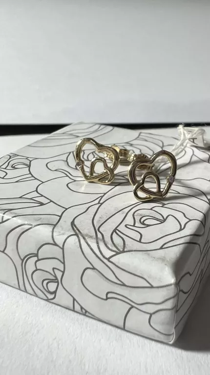 zlote-kolczyki-serduszka-kamien-bez-kamienia