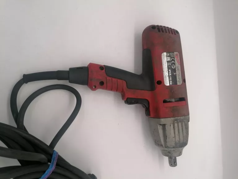 KLUCZ ELEKTRYCZNY UDAROWY MILWAUKEE IPWE 400RQ