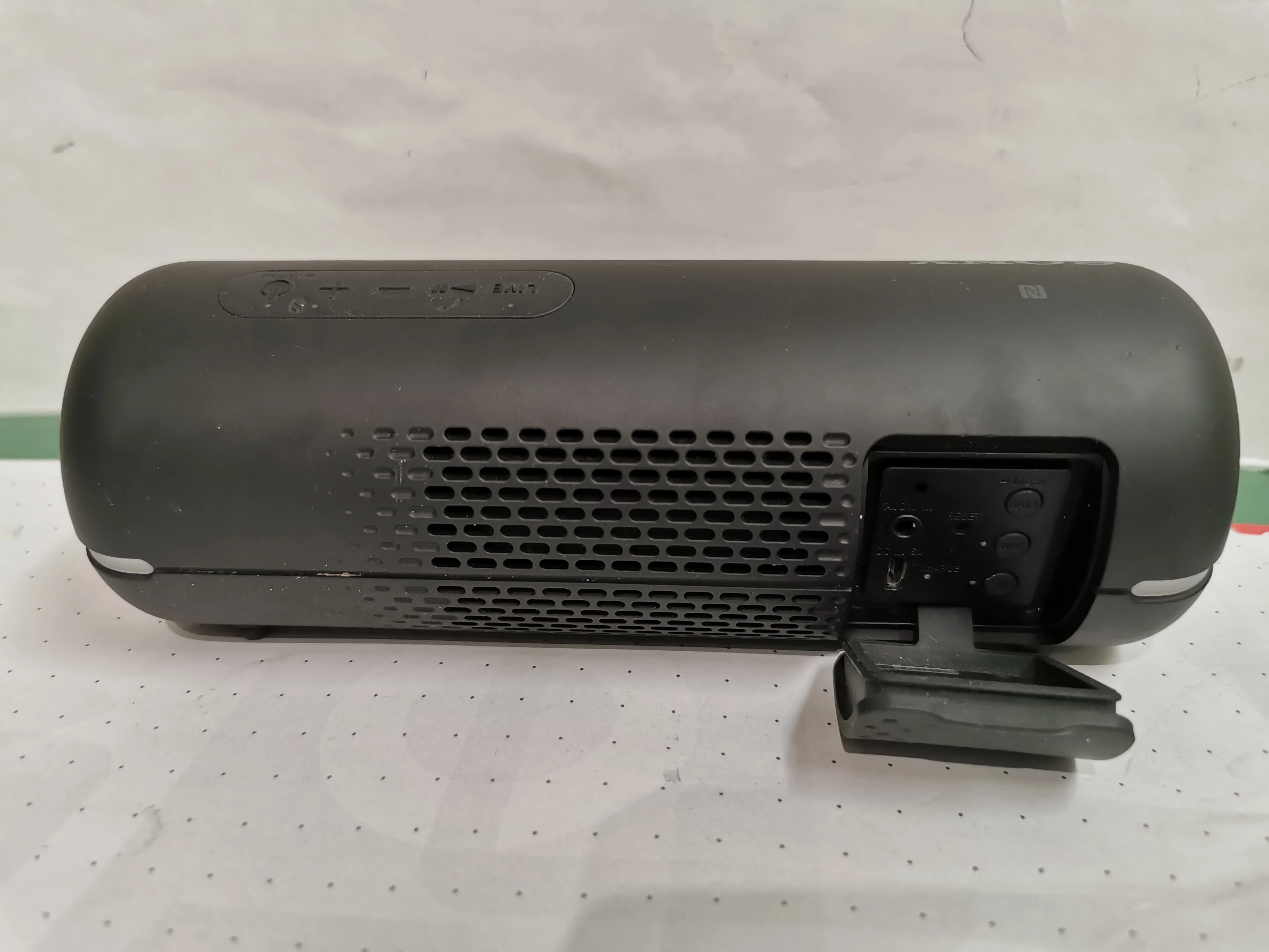 glosnik-przenosny-sony-srs-xb22-marka-sony