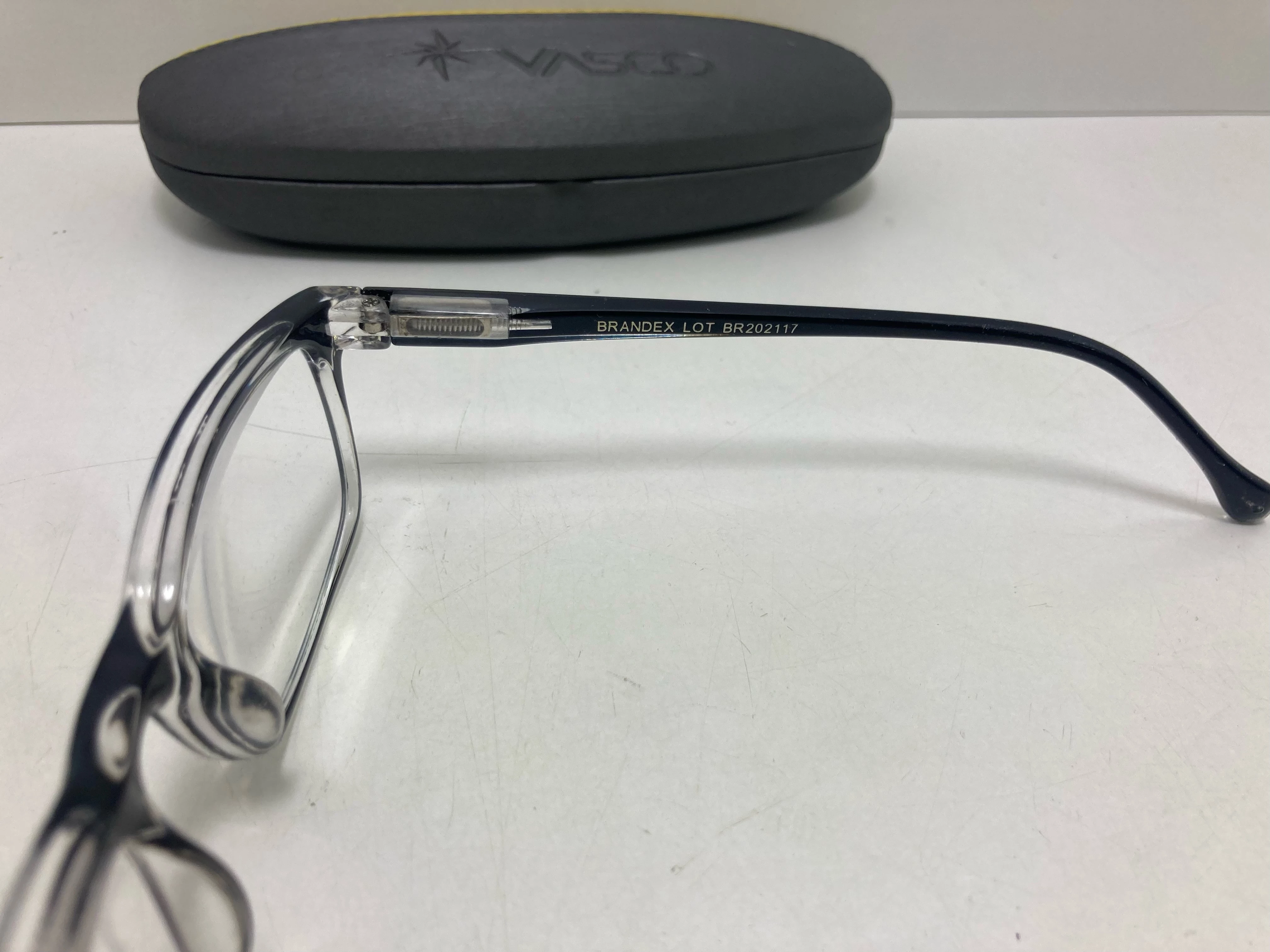 klasyczne-damskie-oprawki-w-etui-fielmann-stan-11323-2