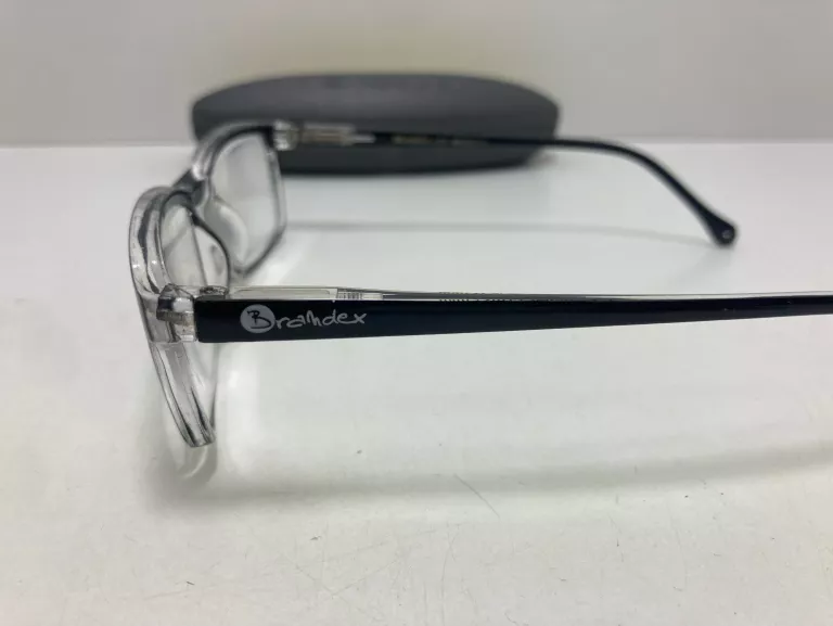 klasyczne-damskie-oprawki-w-etui-fielmann-hubska-82-wroclaw