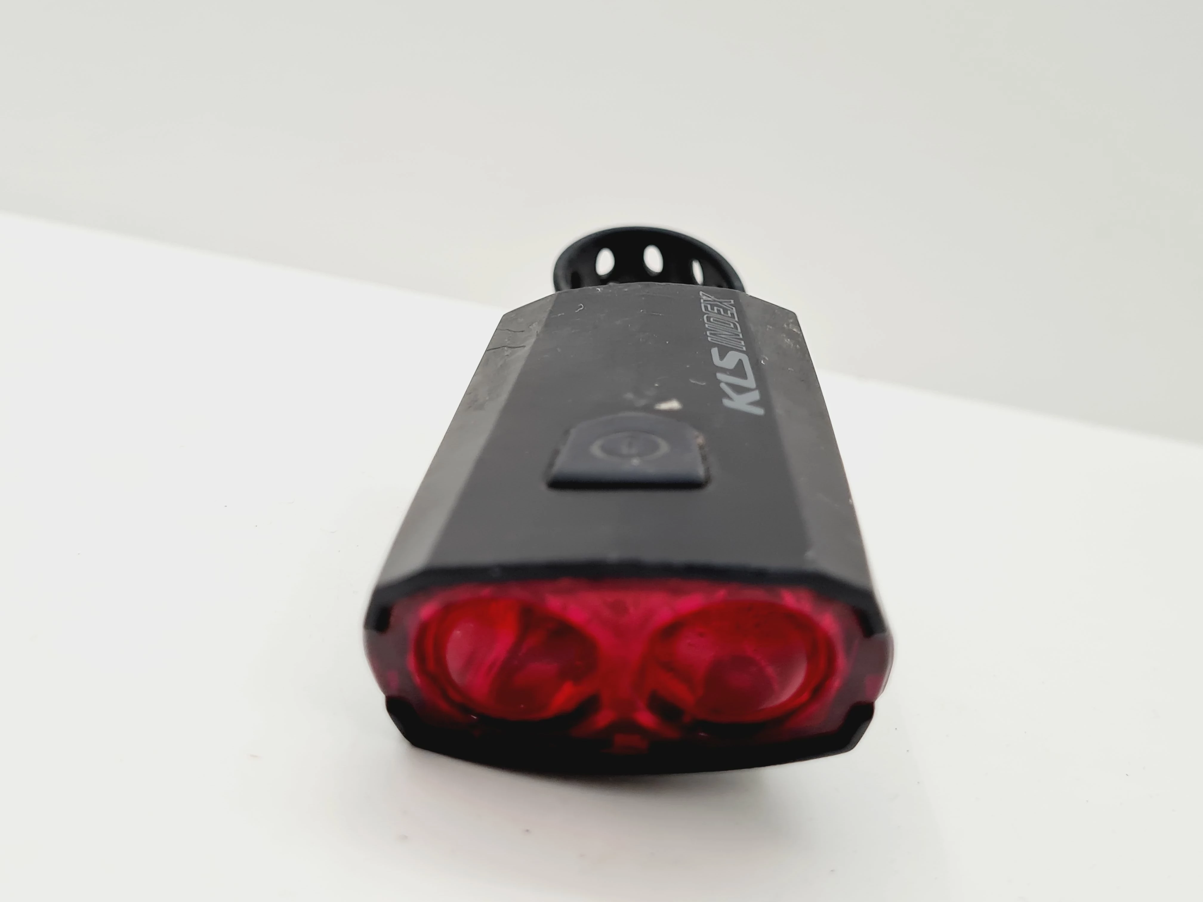 lampka-tylna-akumulatorowa-kellys-index-kod-producenta-321456