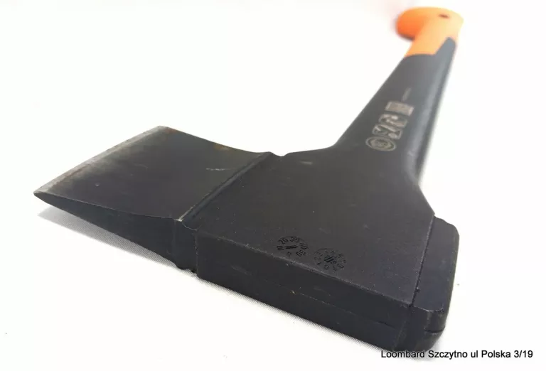 SIEKIERA FISKARS X10