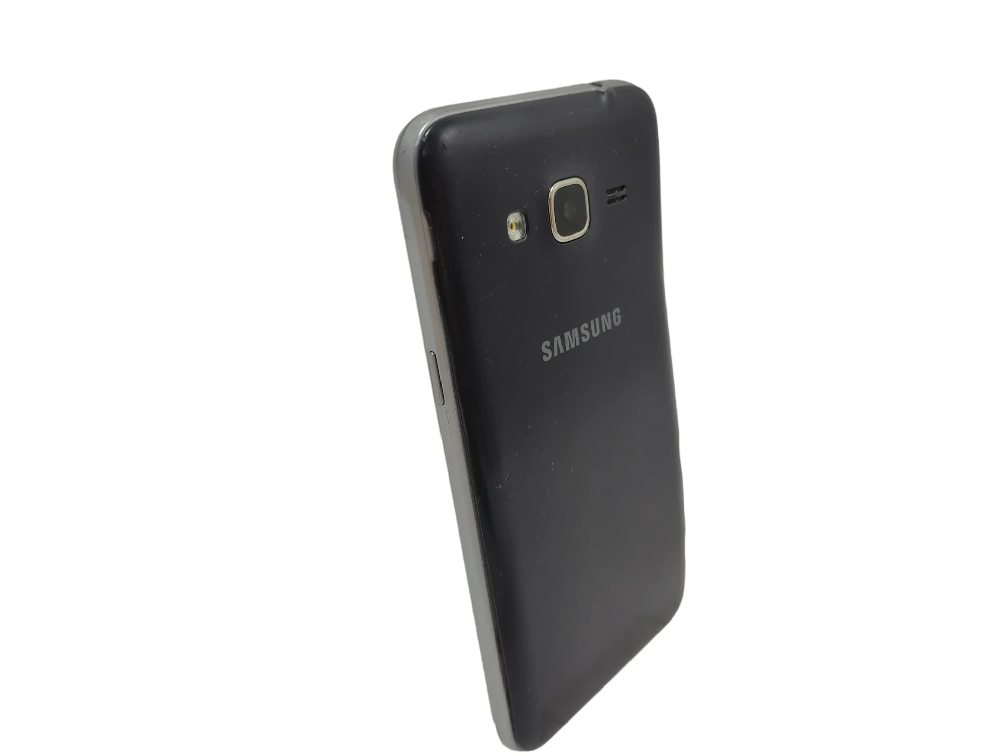 telefon-samsung-galaxy-j3-216gb-5-13-mpx-2400mah-pojemnosc-akumulatora-2400