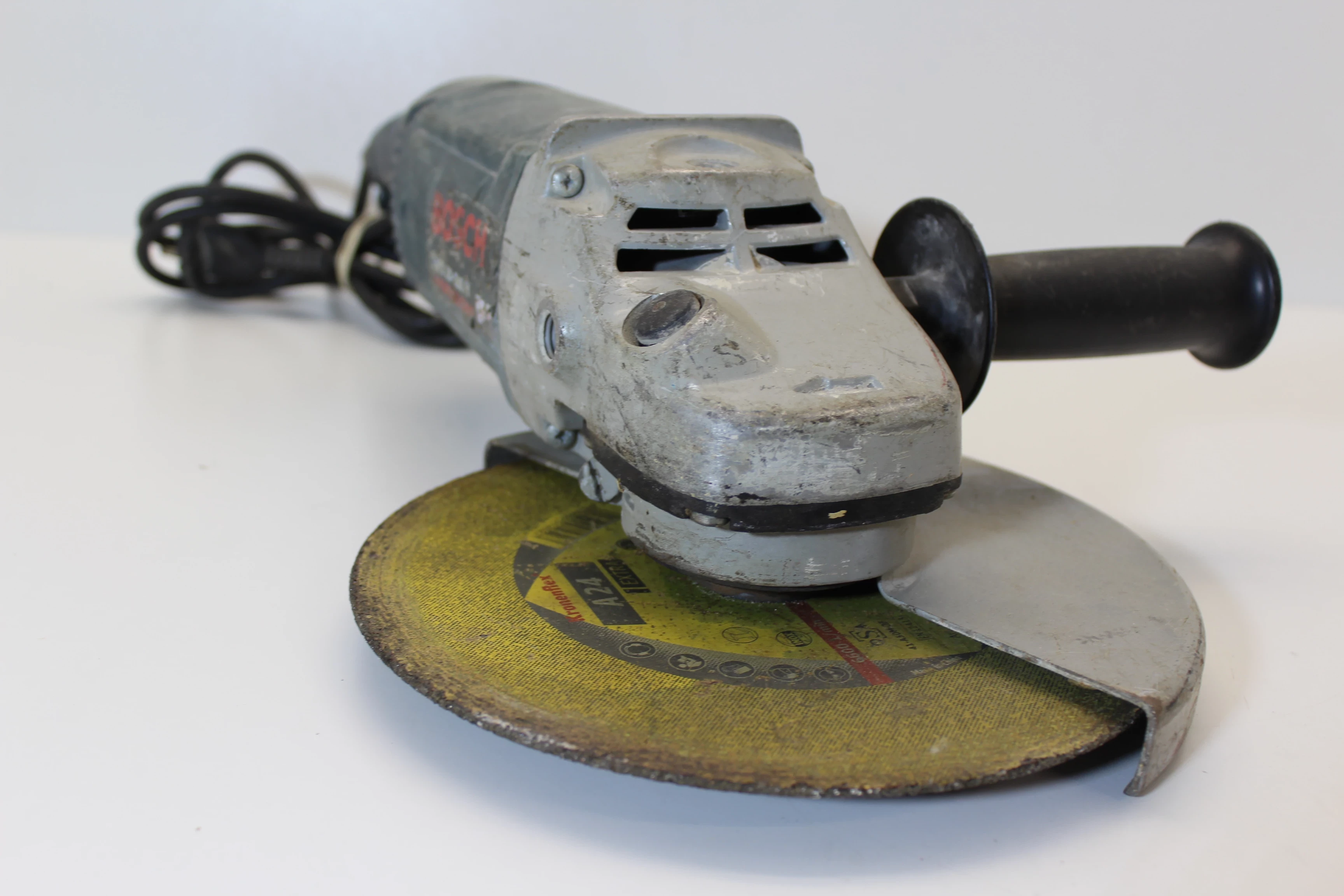 szlifierka-katowa-bosch-ean-gtin-3165140823715