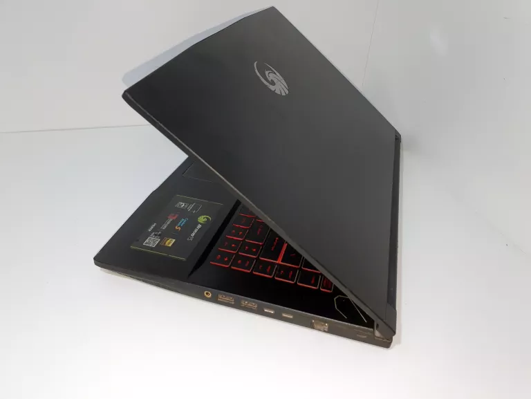 LAPTOP MSI BRAVO 15 RYZEN 5/8GB/512GB WIN10