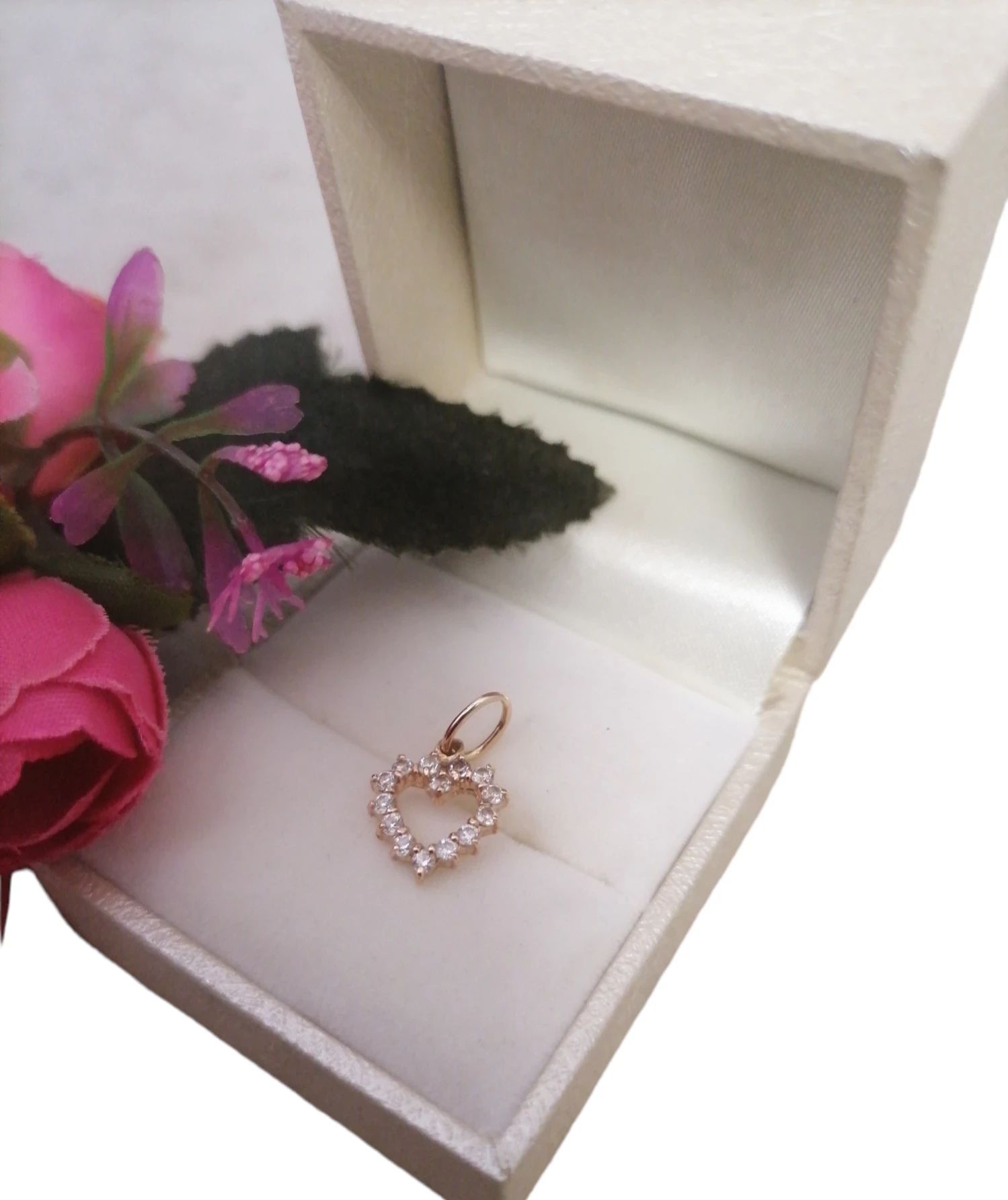 zlota-zawieszka-092-gr-585-pr-marka-golden-celebrity