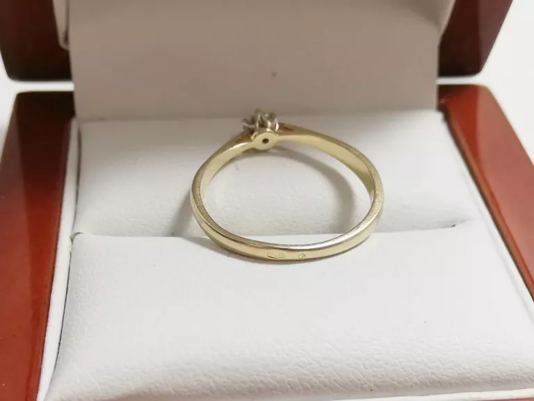 zloty-pierscionek-z-diamentem-585-152g-12r-material-15835-1