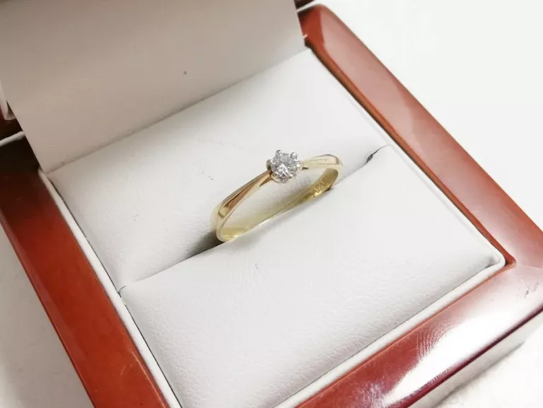 zloty-pierscionek-z-diamentem-585-152g-12r-material-15835-2