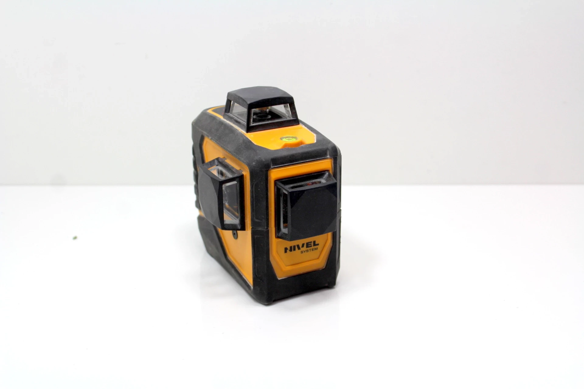 laser-krzyzowy-nivel-system-cl3d-g-360st-stan-uzywany