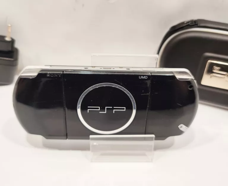 konsola-psp-z-etui-przerobiona-z-wgranymi-grami-wersja-konsoli-slim