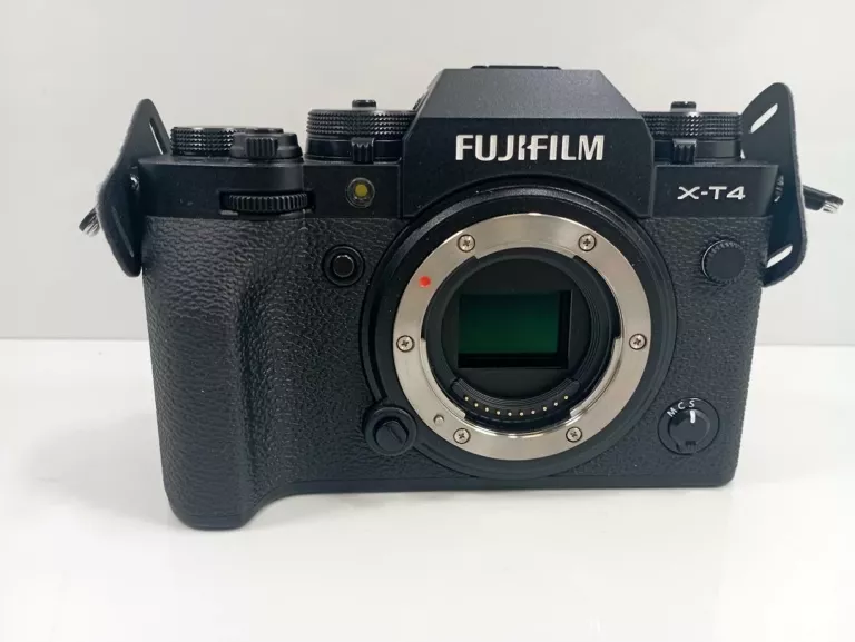aparat-cyfrowy-bezlusterkowiec-fujifilm-x-t4-czarny-komplet-polwiejska-13-poznan-ska-x