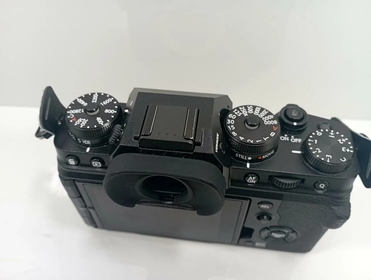 aparat-cyfrowy-bezlusterkowiec-fujifilm-x-t4-czarny-komplet-ean-gtin-0074101202137