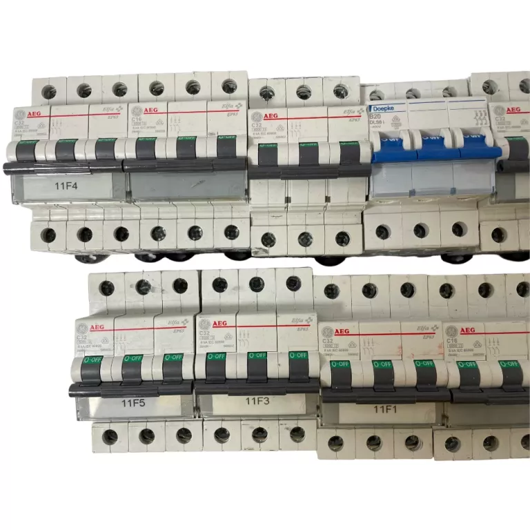 wylacznik-nadpradowy-aeg-c16-i-inne-zestaw-marka-aeg