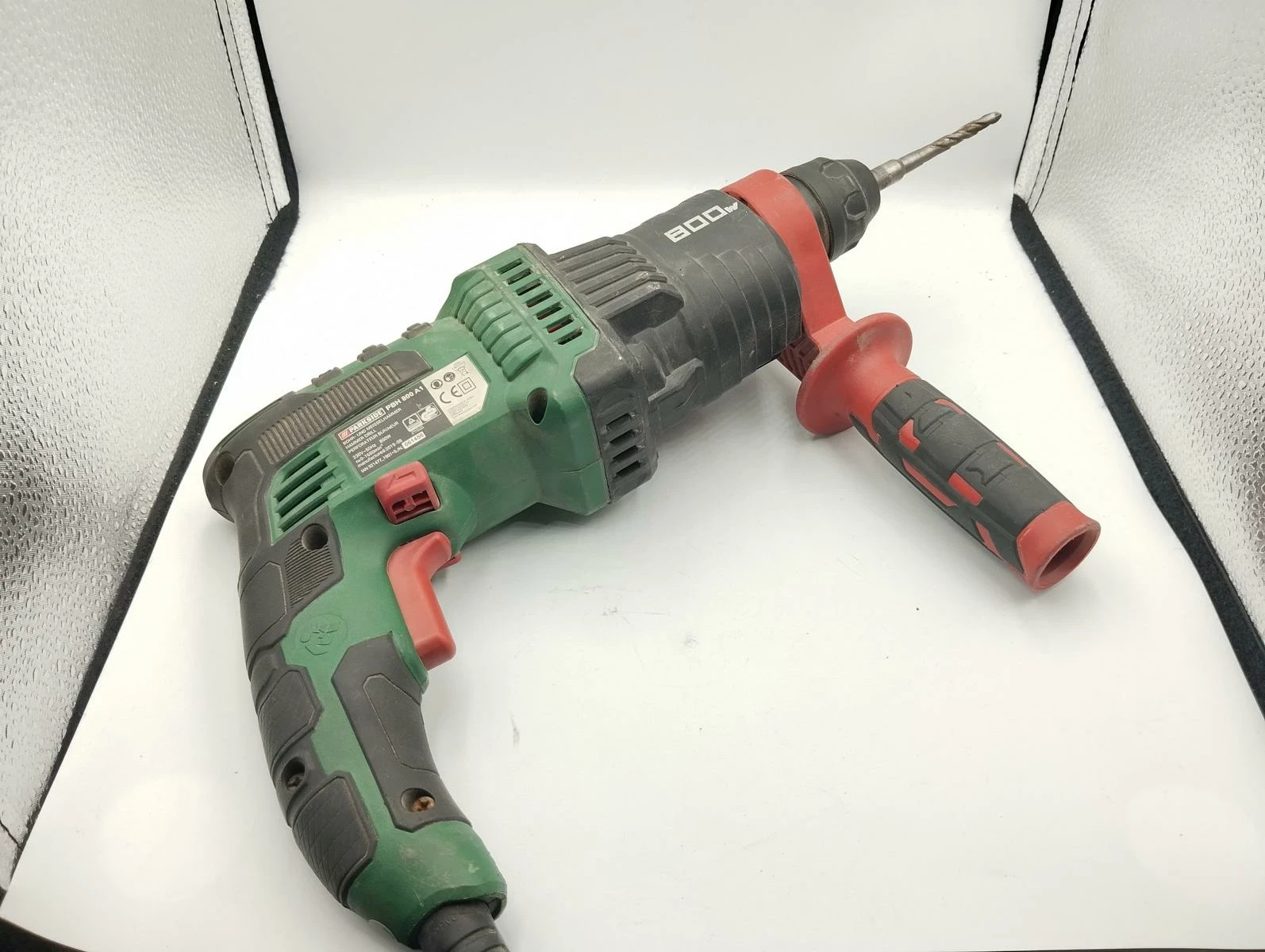 mlotowiertarka-parkside-sds-plus-iskrza-szczotki-maksymalna-moc-800