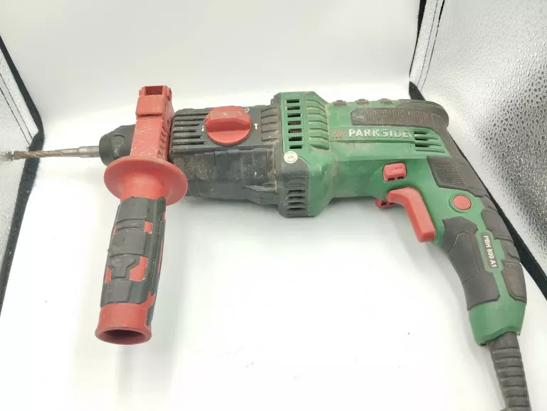 mlotowiertarka-parkside-sds-plus-iskrza-szczotki-stan-uzywany