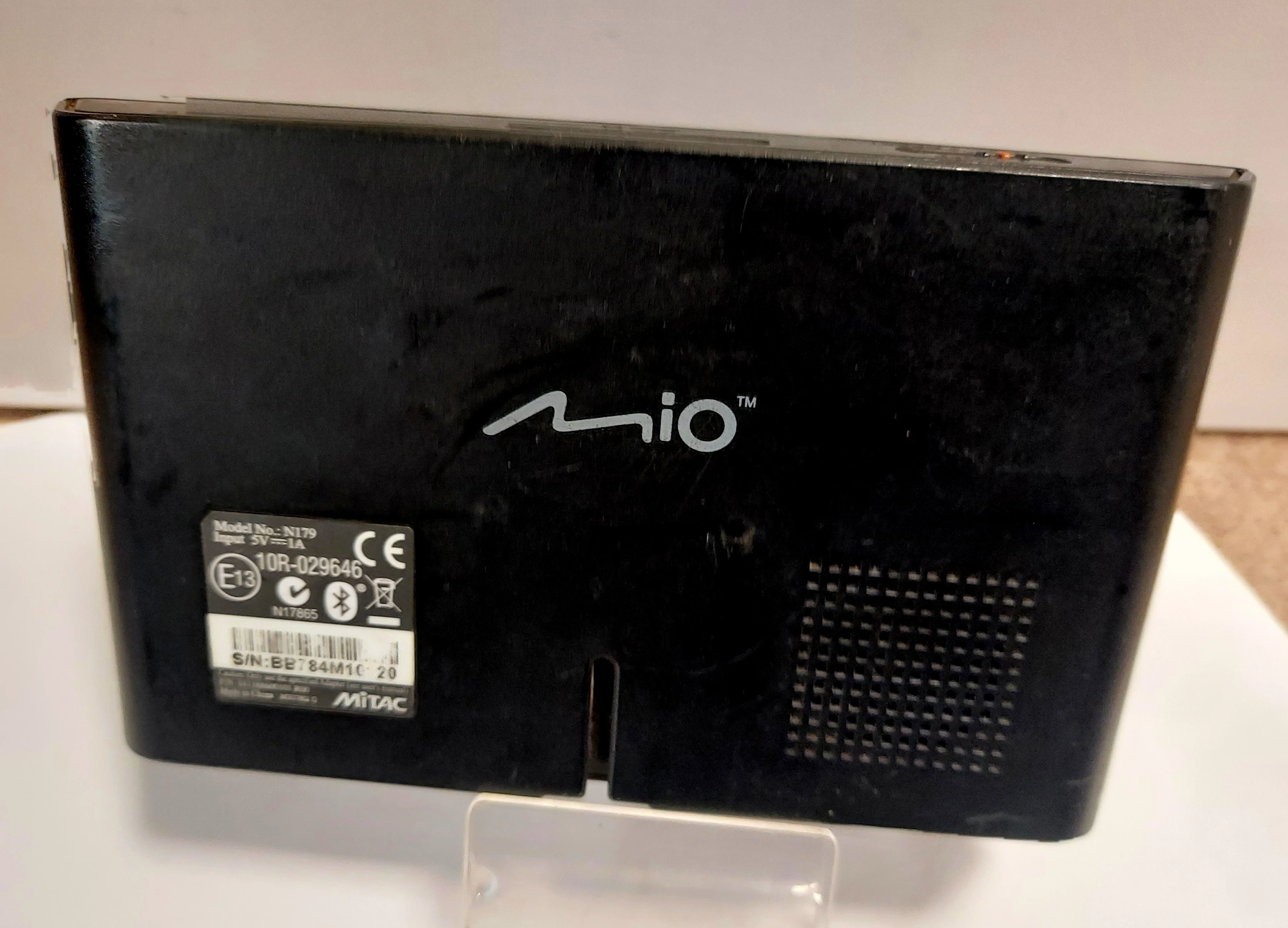 nawigacja-samochodowa-mio-n179-przekatna-ekranu-350