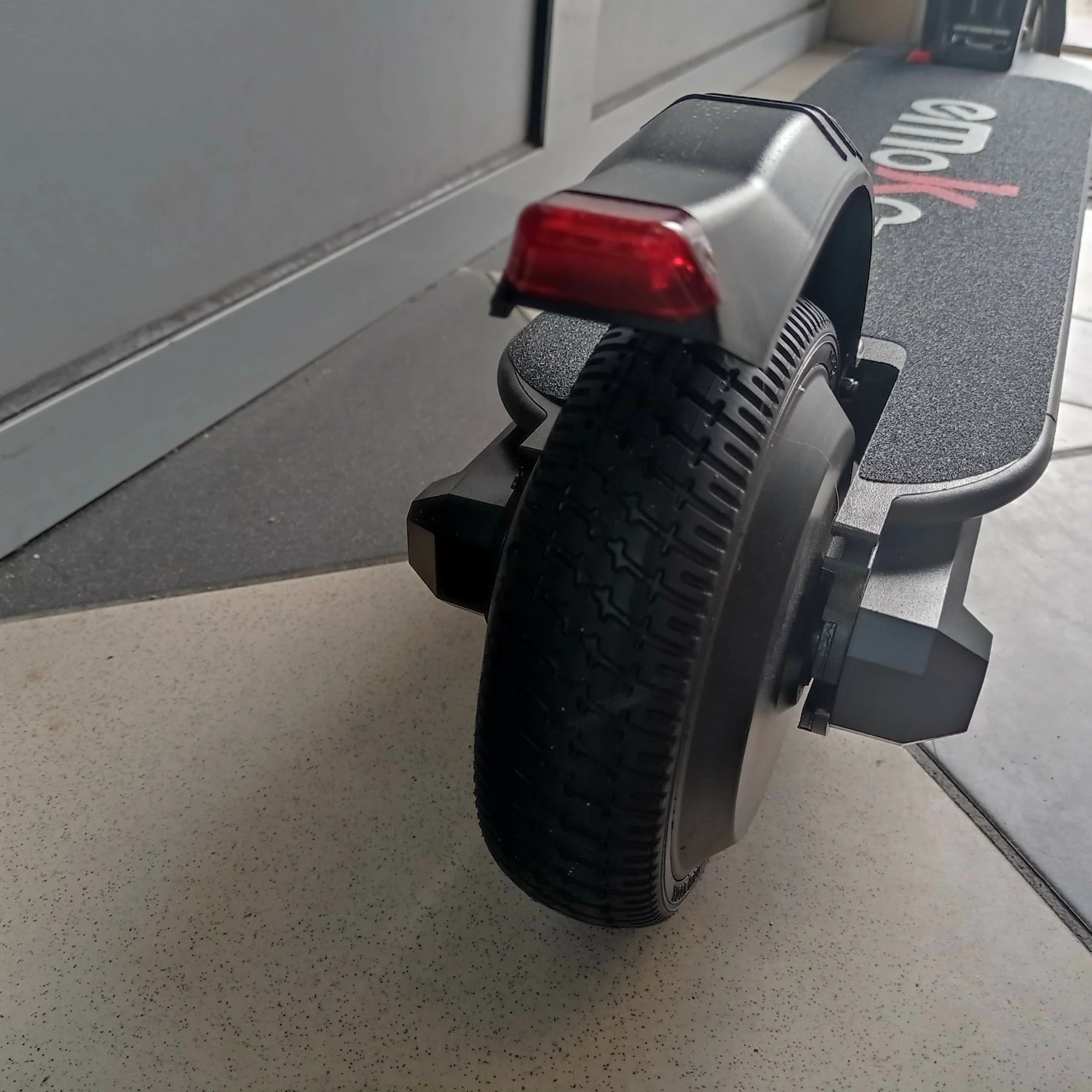 hulajnoga-elektryczna-emoko-ht-t2-warto-predkosc-maksymalna-25